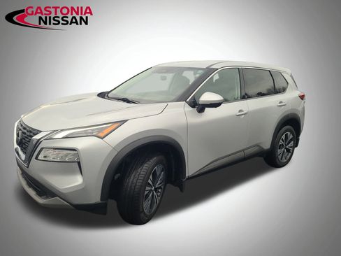 Used 2021 Nissan Rogue SV image 7