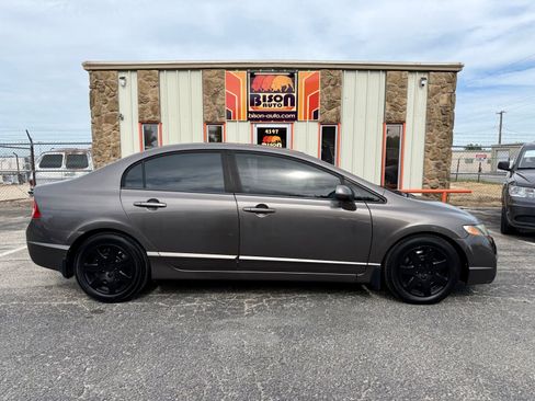 Used 2011 Honda Civic LX image 2