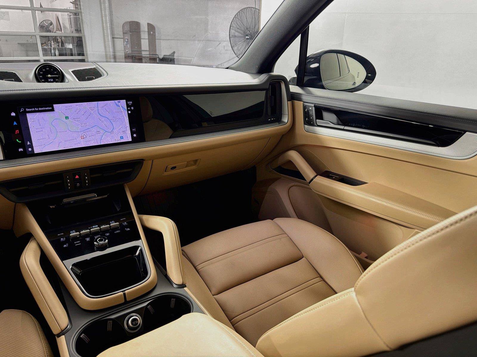 Certified 2026 Porsche Cayenne AWD/4WD image 30
