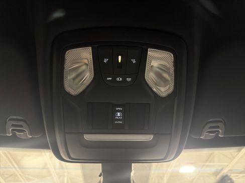 Used 2021 RAM 1500 Big Horn image 25