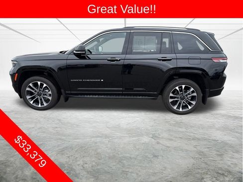 Used 2022 Jeep Grand Cherokee Overland w/ Adv Protech Group III AWD/4WD image 2