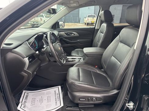 Used 2021 Chevrolet Traverse LT w/ LT Premium Package image 10
