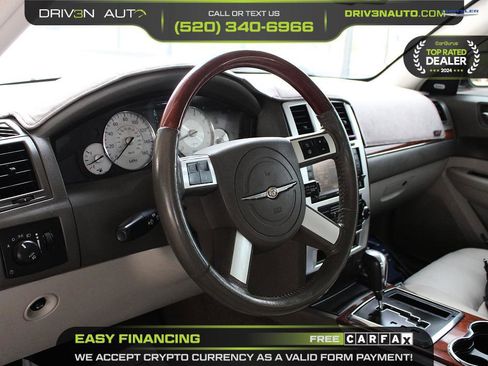 Used 2009 Chrysler 300 C w/ Luxury Group II image 11
