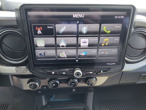 Used 2016 Toyota Tacoma SR5 w/ SR5 Appearance Package (SN) image 25