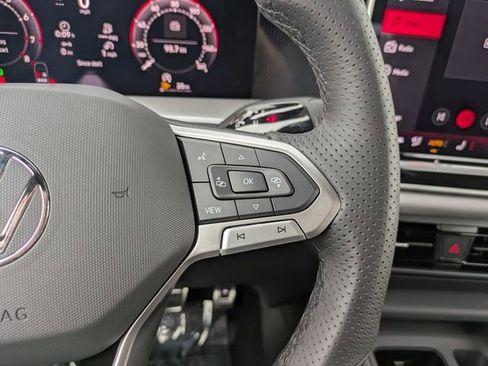 New 2026 Volkswagen Tiguan SE R-Line FWD image 29