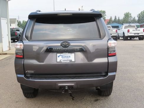 Used 2021 Toyota 4Runner Venture w/ Moonroof Package AWD/4WD image 12