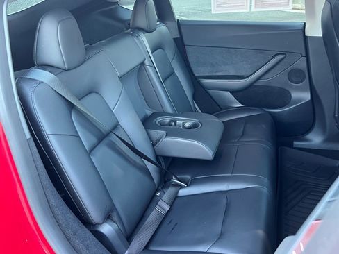 Used 2023 Tesla Model Y Long Range image 13