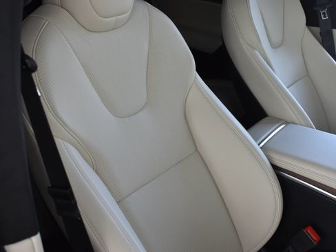 Used 2021 Tesla Model X Long Range AWD/4WD image 14