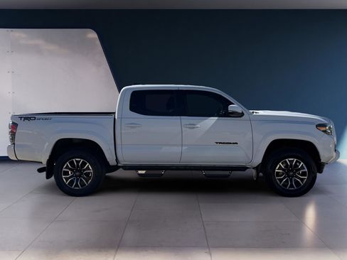 Used 2020 Toyota Tacoma TRD Sport image 6