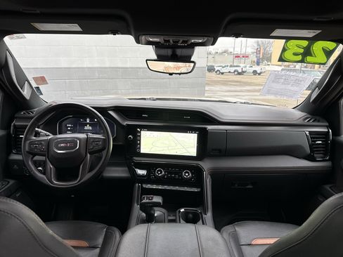 Used 2023 GMC Sierra 1500 AT4 w/ Technology Package image 9
