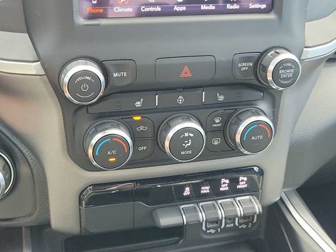 Used 2020 RAM 1500 Big Horn AWD/4WD image 28