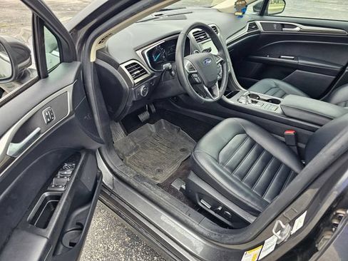 Used 2020 Ford Fusion SEL FWD image 10