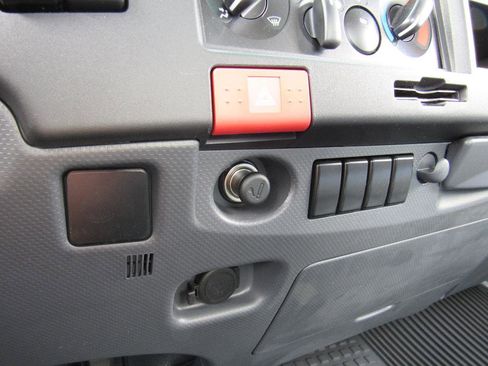 New 2024 Isuzu NPR image 34