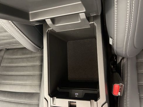 New 2025 Mitsubishi Outlander SE image 12