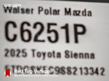 Used 2025 Toyota Sienna XSE AWD/4WD image 31