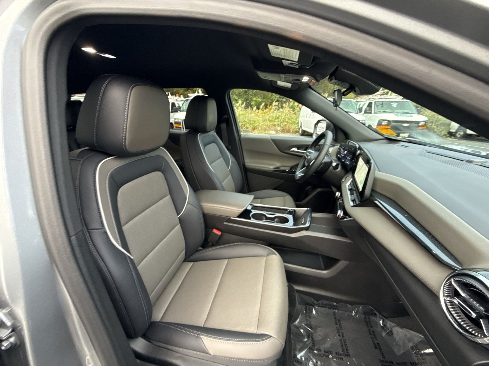 Used 2025 Chevrolet Equinox LT w/ Convenience Package II AWD/4WD image 27