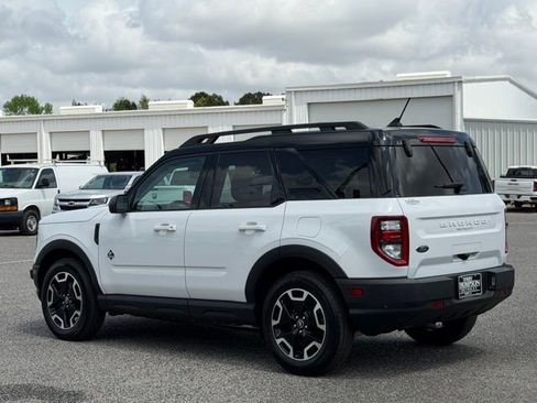 Used 2024 Ford Bronco Sport Outer Banks w/ Tech Package image 8
