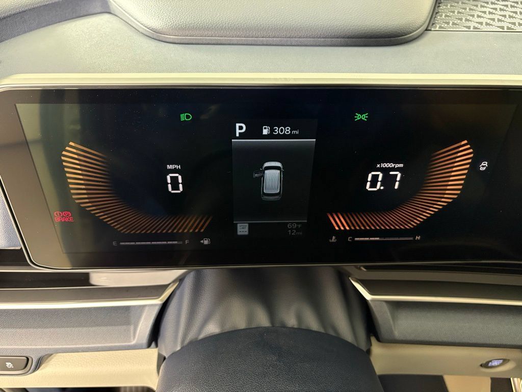 New 2026 Kia Carnival EX FWD image 22