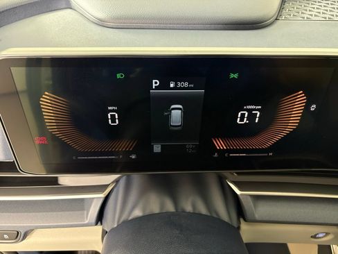 New 2026 Kia Carnival EX FWD image 22