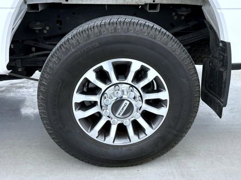 Used 2020 Ford F250 Lariat image 22