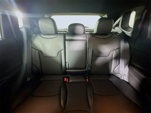 New 2026 Jeep Compass Latitude image 10