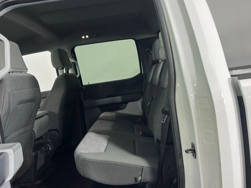 Used 2023 Ford F250 XLT w/ FX4 Off-Road Package image 24
