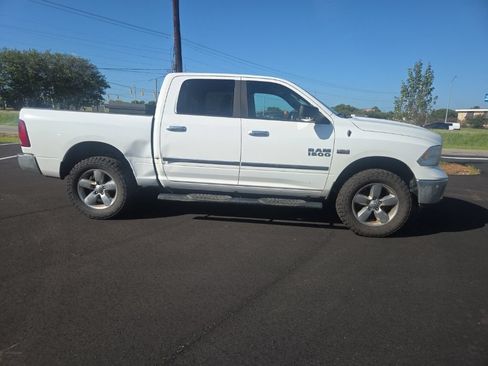 Used 2017 RAM 1500 Big Horn AWD/4WD image 12