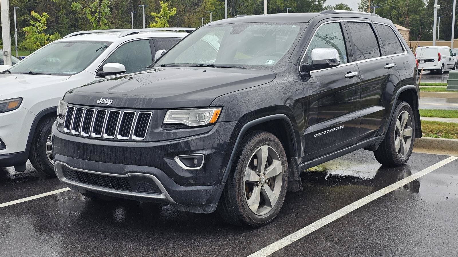 Used 2016 Jeep Grand Cherokee Limited w/ Luxury Group II AWD/4WD image 1