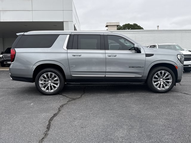Used 2024 GMC Yukon XL Denali w/ Max Trailering Package AWD/4WD image 2