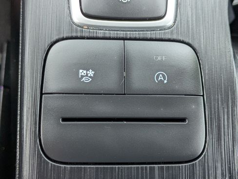 Used 2022 Ford Escape SE w/ SE Sport Appearance Package FWD image 36