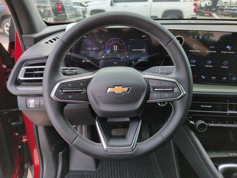 New 2026 Chevrolet Traverse LT w/ Sun and Wheel Package FWD image 13
