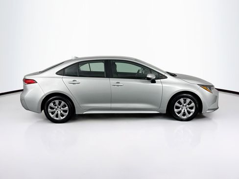 Used 2024 Toyota Corolla LE image 12