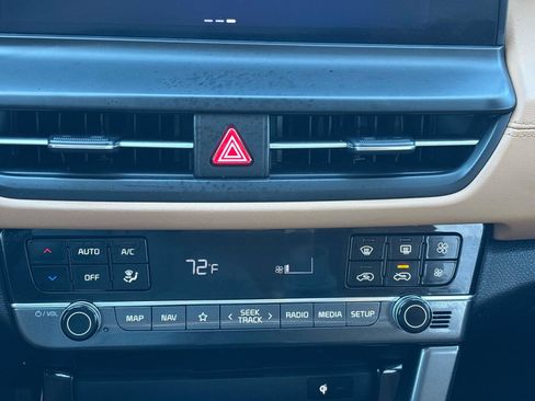 Used 2024 Kia Seltos EX AWD/4WD image 25