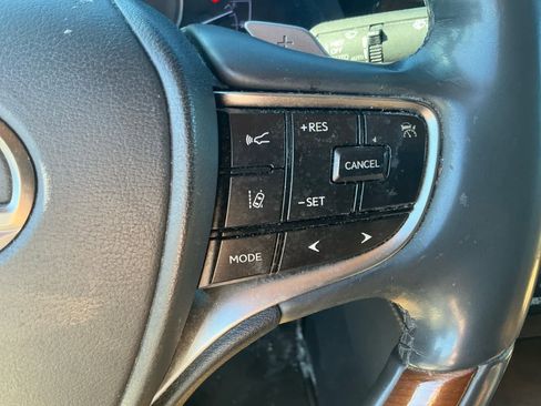 Used 2022 Lexus ES 300h w/ Luxury Package image 22