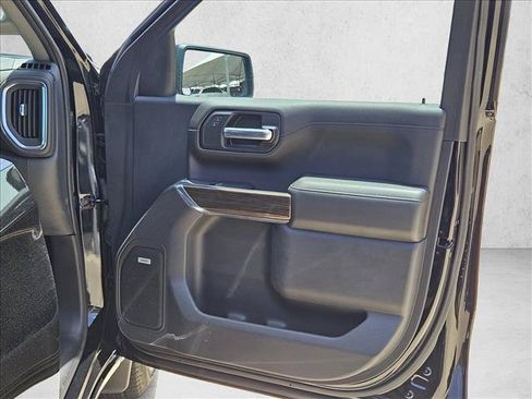 Used 2019 Chevrolet Silverado 1500 RST AWD/4WD image 10