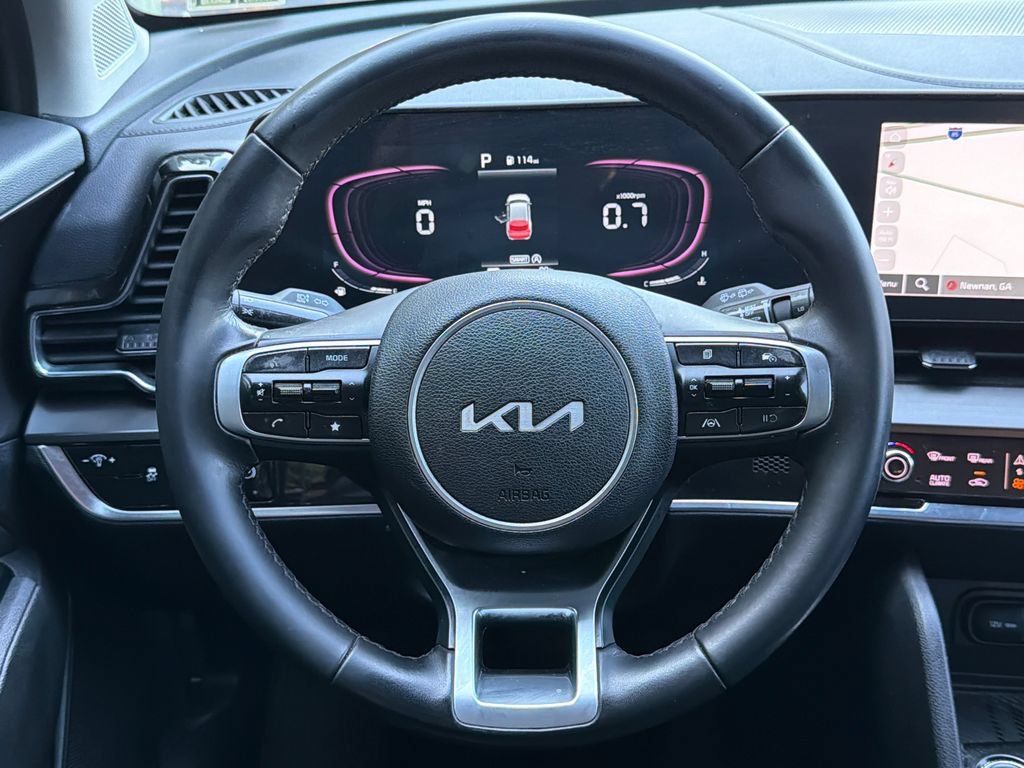 Used 2025 Kia Sportage EX FWD image 23