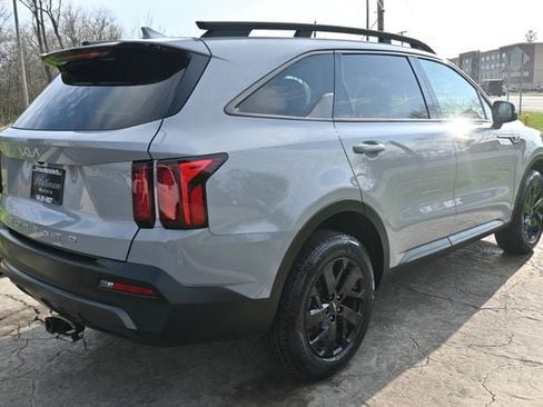 Used 2022 Kia Sorento S w/ Panoramic Sunroof Package image 5