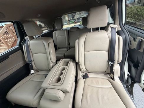 Used 2018 Honda Odyssey Elite image 34