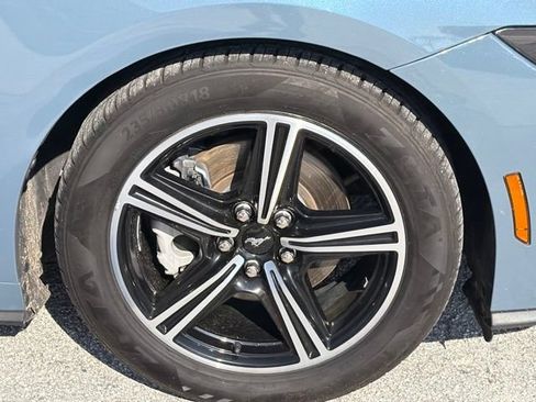 Used 2025 Ford Mustang Coupe RWD image 10