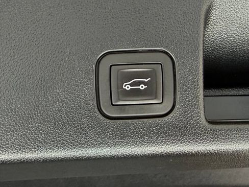 Used 2024 Chevrolet Equinox EV LT AWD/4WD image 5