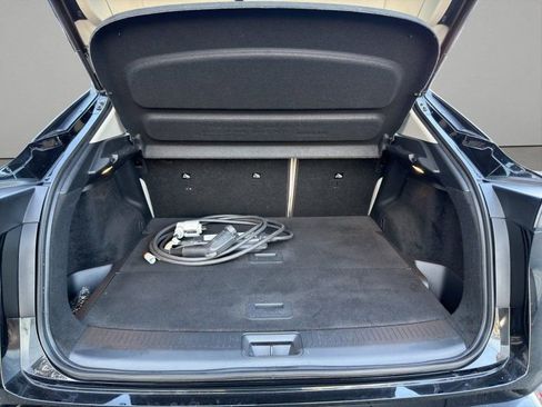 Used 2024 Nissan Ariya AWD image 11