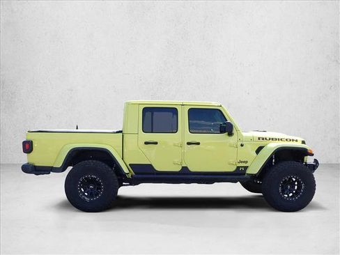 Used 2023 Jeep Gladiator Rubicon w/ Cold Weather Group AWD/4WD image 9