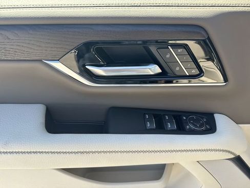 New 2026 GMC Yukon XL Denali w/ Denali Reserve Package AWD/4WD image 13