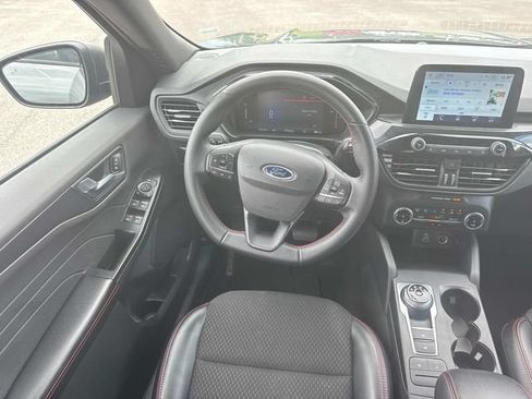 Used 2025 Ford Escape ST-Line FWD image 17