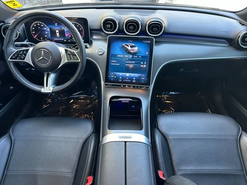 Used 2023 Mercedes-Benz C 300 Sedan image 4