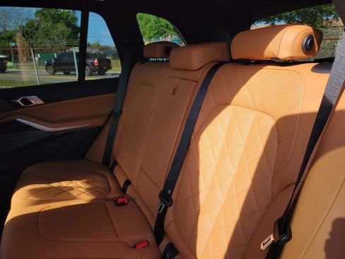 New 2026 BMW X5 sDrive40i w/ M Sport Package image 8