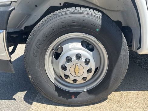 New 2025 Chevrolet Express 3500 w/ Power Convenience Package RWD image 31