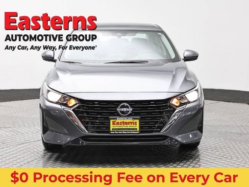 Used 2024 Nissan Sentra SV FWD image 2
