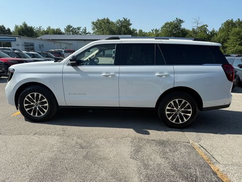 Used 2025 Ford Expedition Platinum AWD/4WD image 8