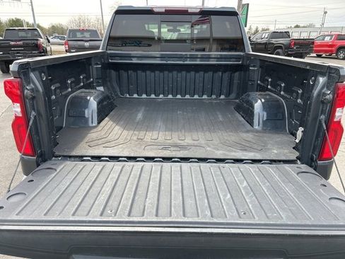 Used 2021 Chevrolet Silverado 1500 LT Trail Boss w/ Convenience Package II image 9